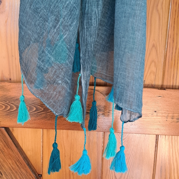 Indaba Scarf with Tassels - Picture 7 of 9